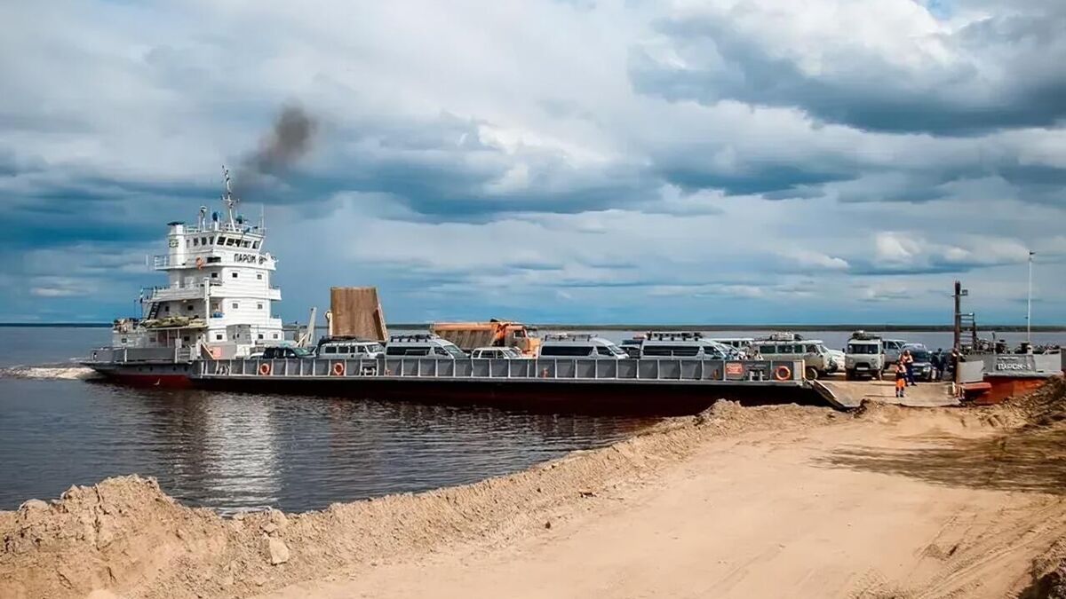 Yakutsk–Nizhny Bestyakh Ferry Crossing