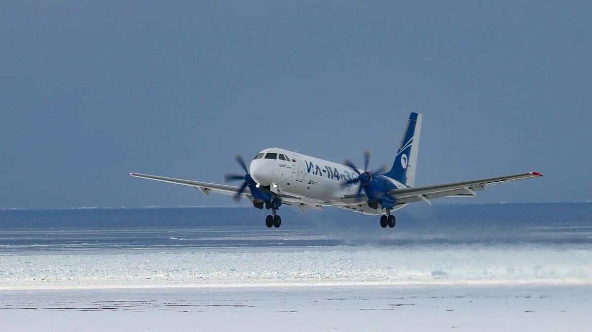 Testing of the Il-114-300 in the Arctic Zone 