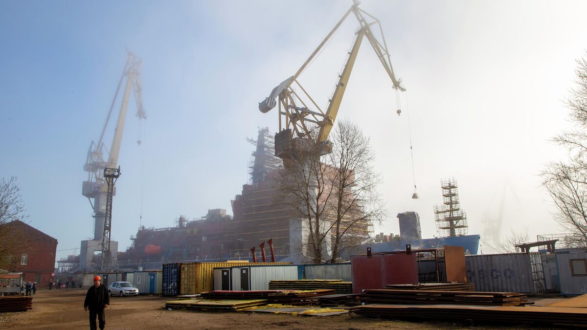 The Project 22220 nuclear-powered icebreaker Chukotka at the finishing dock of the United Shipbuilding Corporation Baltic Shipyard