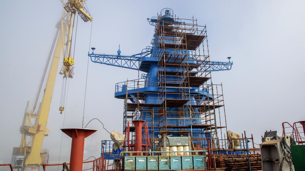 Work on the Project 22220 nuclear-powered icebreaker Chukotka
