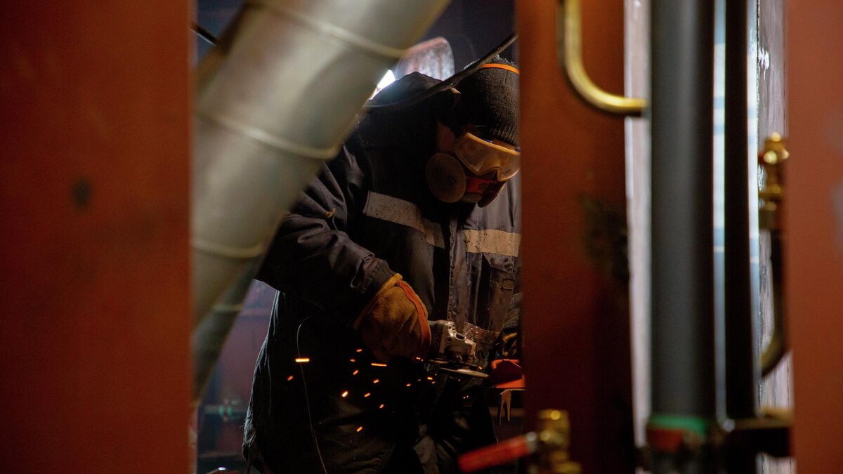 Work on the Project 22220 nuclear-powered icebreaker Chukotka