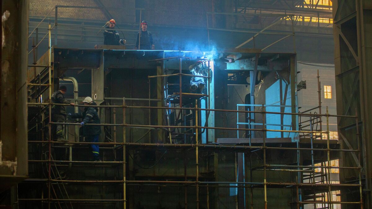 The assembly and welding shop at the United Shipbuilding Corporation Baltic Shipyard