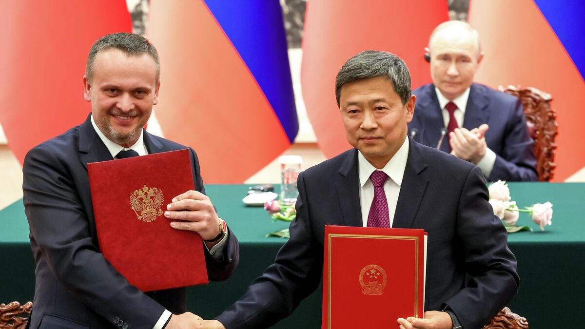 Signing of the Russian-Chinese Agreement on Joint Railroad Construction