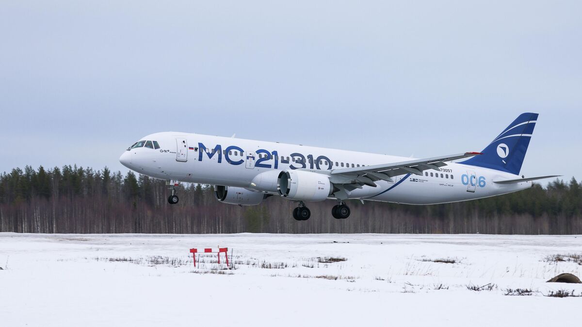 MS-21-310 aircraft undergoing natural icing tests at Talagi Airport, Arkhangelsk, Russia