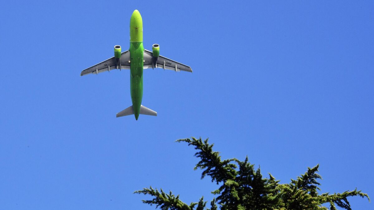 Airbus A320-214 airliner of S7 Airlines