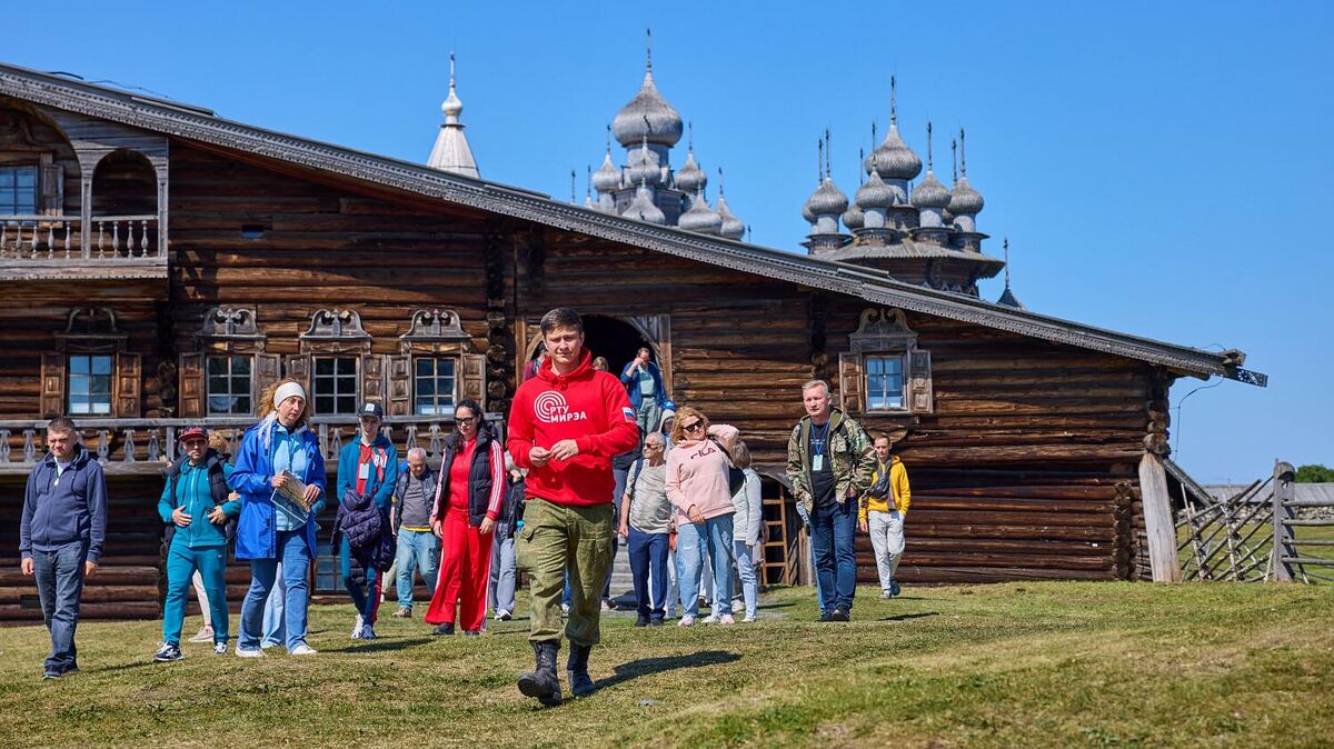 Members of a student expedition from the MIREA 