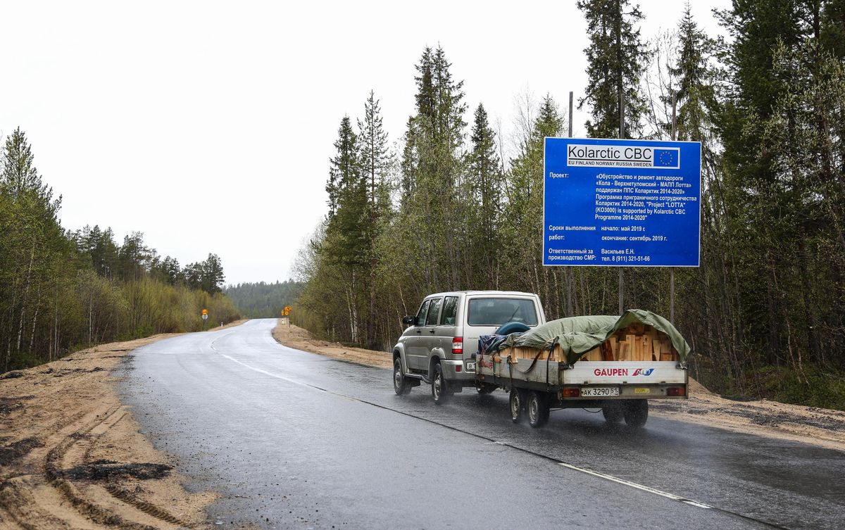 A section of the Kola–Verkhnetulomsky–Lotta Border Crossing road, connecting Russia and Finland, in the Murmansk Region