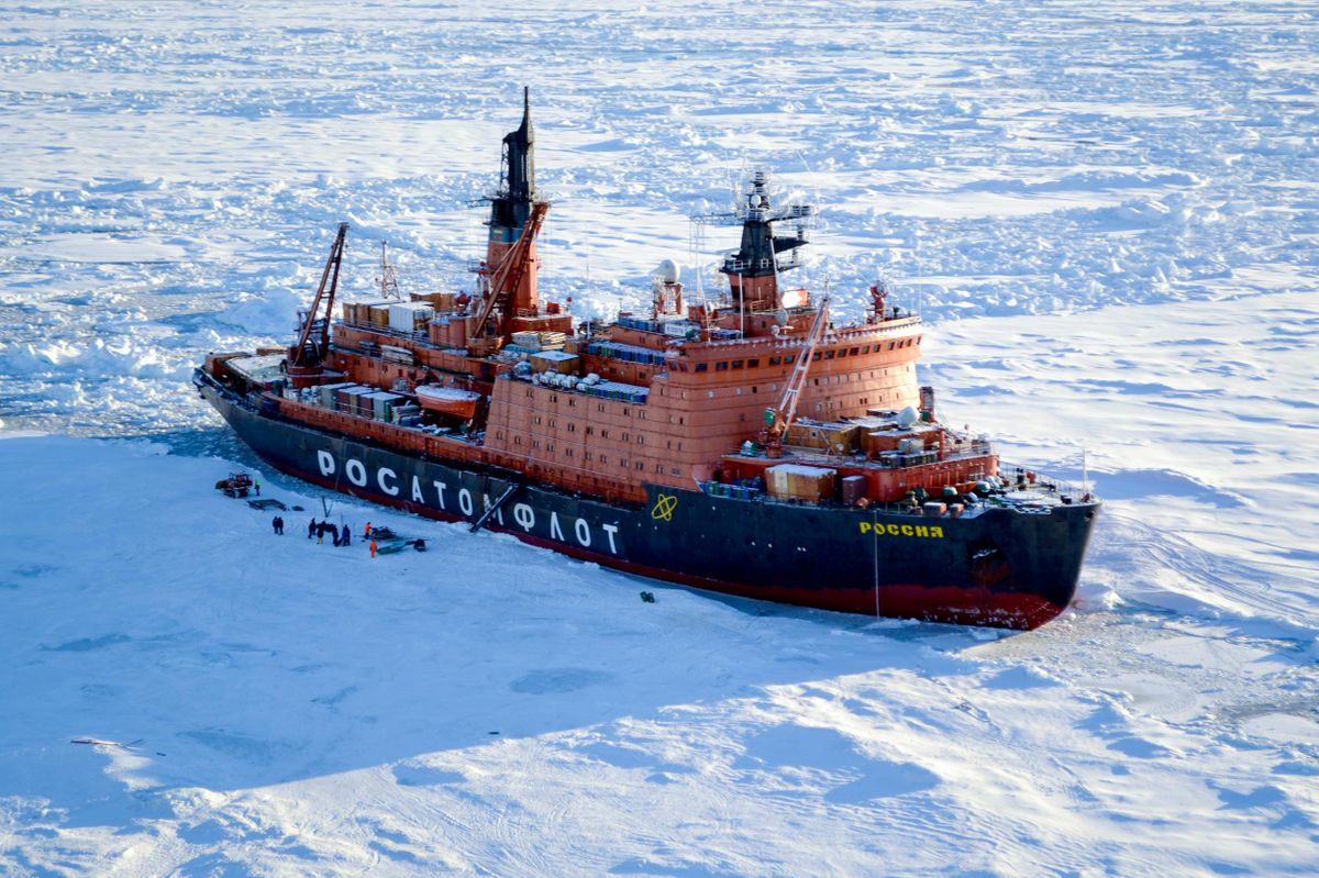 Unloading materials for deploying the new North Pole 40 drifting station in the Arctic