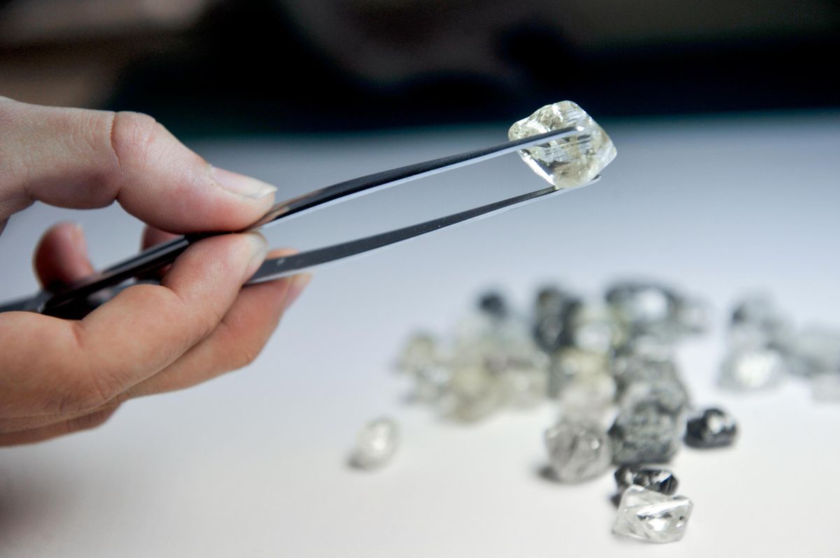 Sorting diamonds Sorting diamonds
