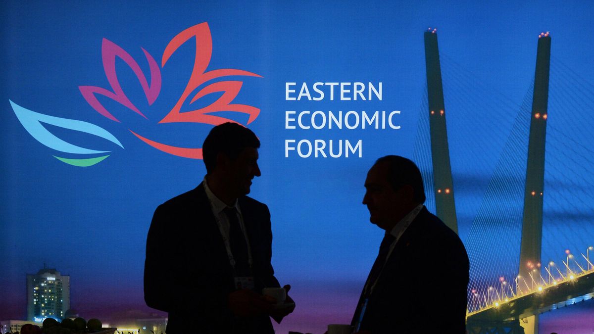 Participants in the Eastern Economic Forum 