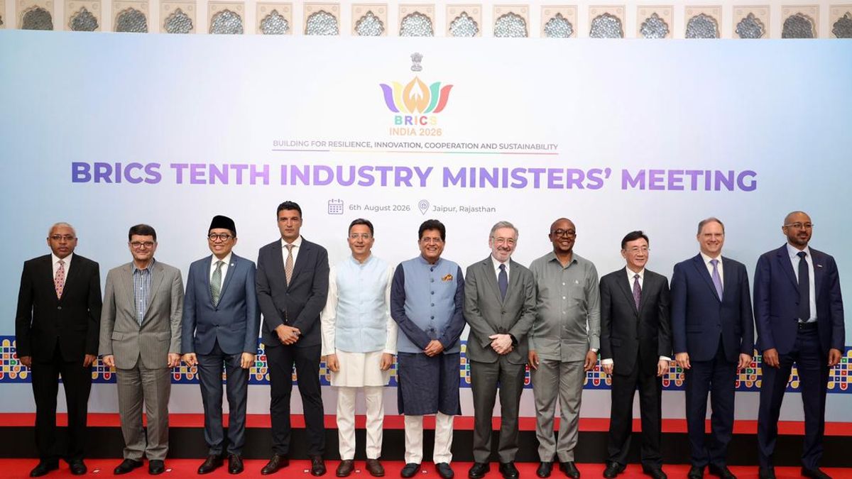 Participants in the 10th BRICS Industry Ministers’ Meeting in Jaipur