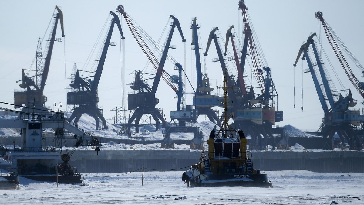 Dudinka seaport