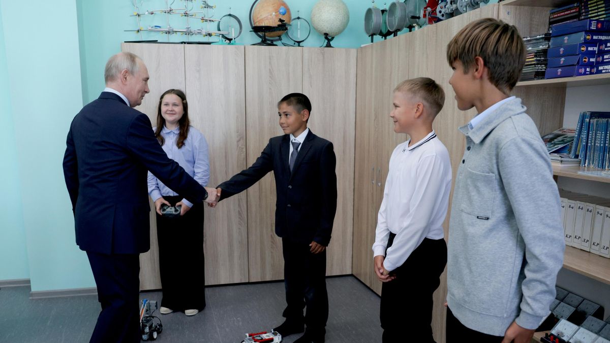 Vladimir Putin at the newly built Hero of Russia Eduard Norpolov Secondary School in Kurilsk 
