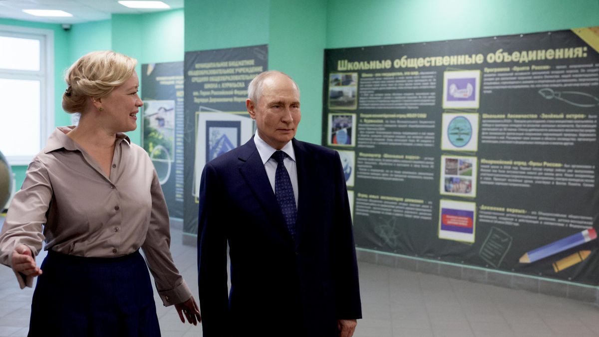 Vladimir Putin at the newly built Hero of Russia Eduard Norpolov Secondary School in Kurilsk 