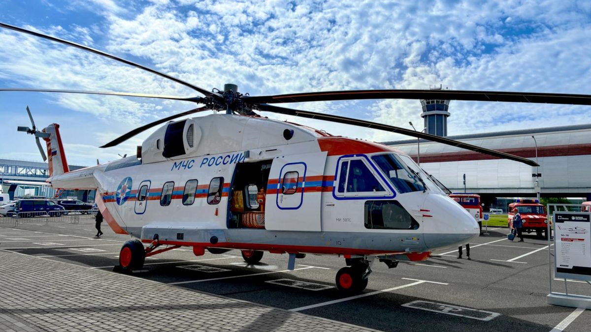 An Arctic version of a Mil Mi-38PS helicopter
