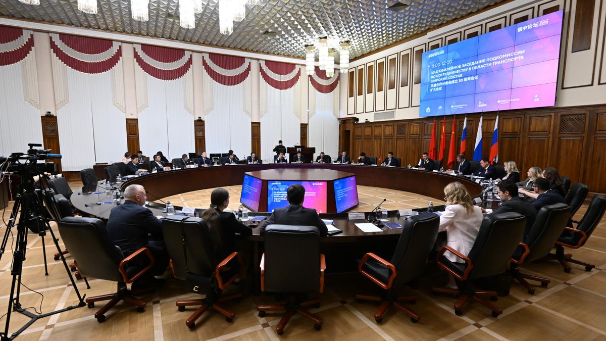 Participants in the 2nd Russia-China Forum and the Two Shores – One Amur River festival held in Khabarovsk