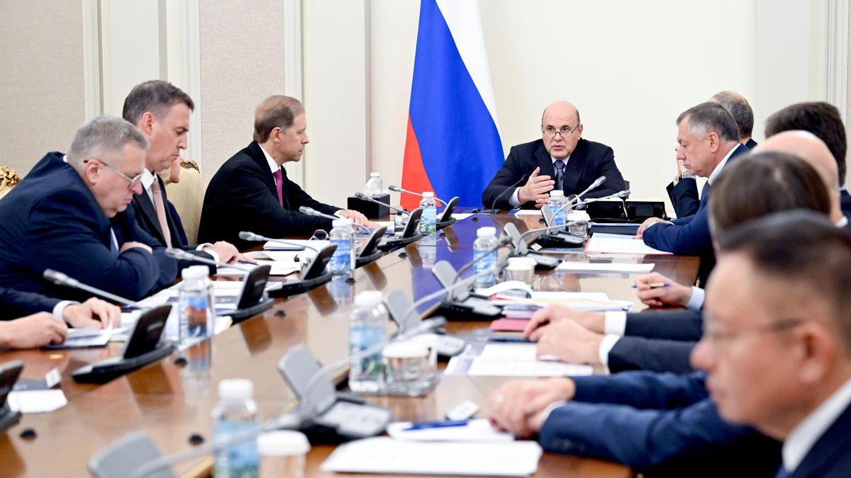 Russian Prime Minister Mikhail Mishustin holds a meeting with deputy prime ministers to discuss current issues