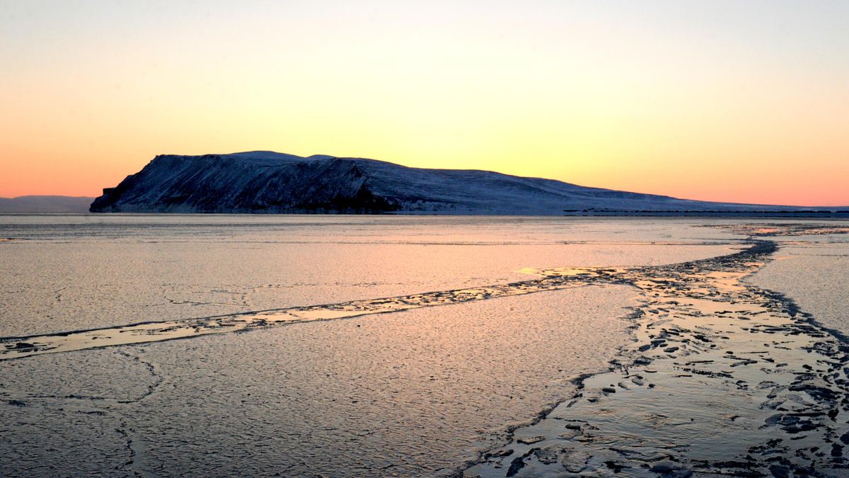 The eastern coast of Chukotka near Inchoun 