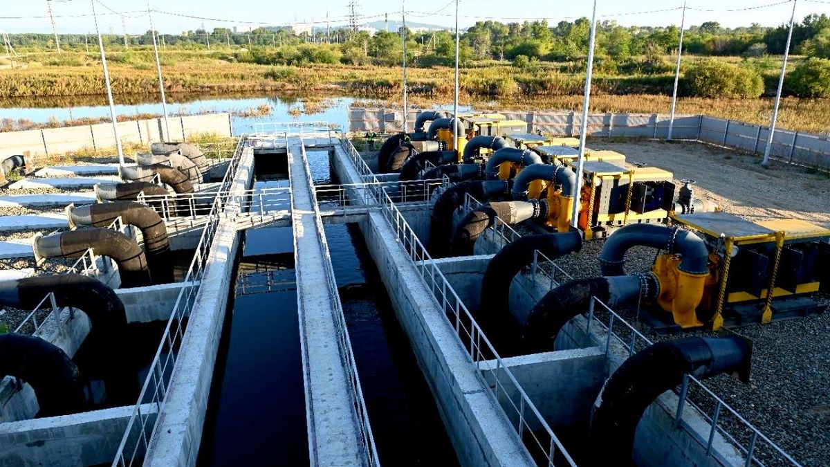 Hydraulic engineering complex in Komsomolsk-on-Amur