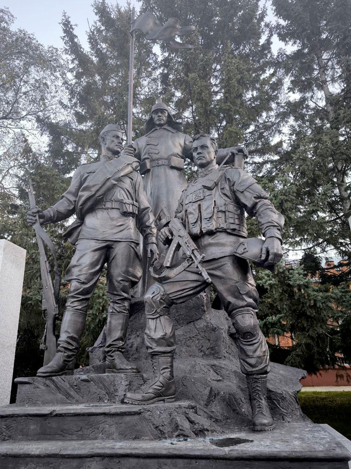 Generational continuity among Russian warriors. Blagoveshchensk has already paid tribute to the feats accomplished by the heroes of the special military operation