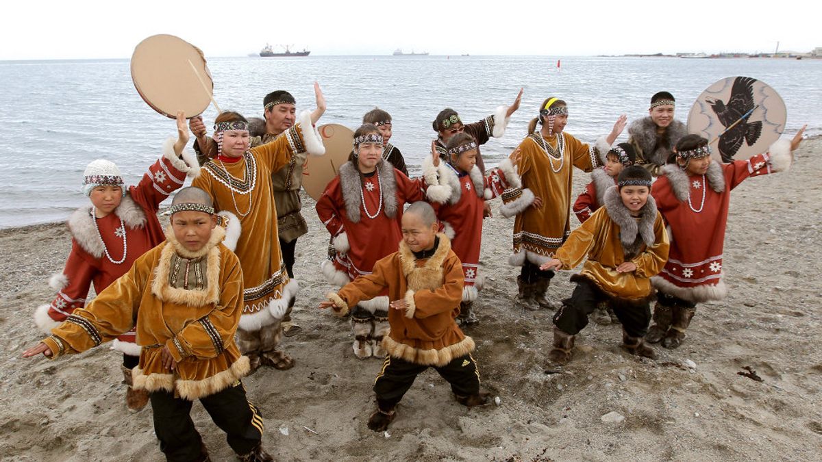 Members of a national folklore ensemble in the Chukotka Autonomous Area